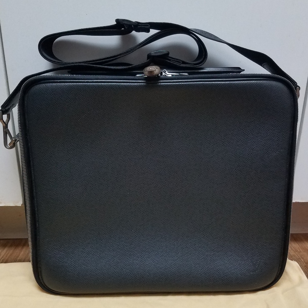 Louis Vuitton Taiga Odessa Computer Bag